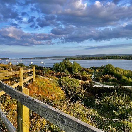 Poole Harbour View Lodge At Rockley Park Екстериор снимка